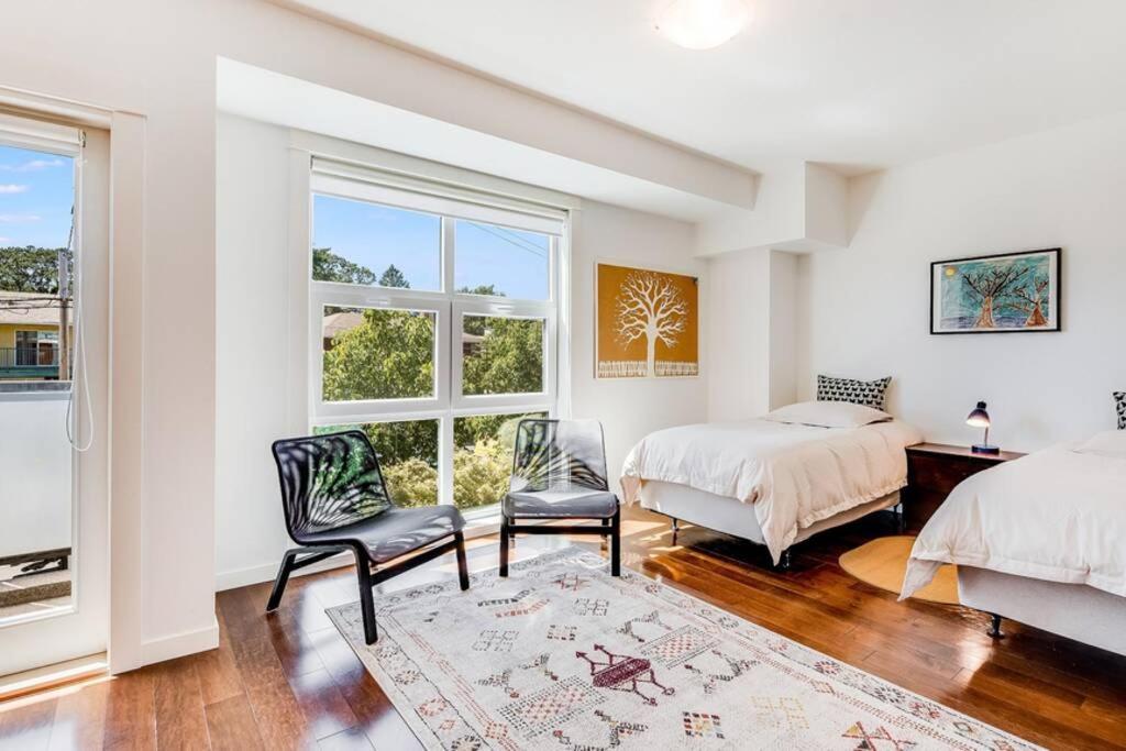 Cedar Hill Sunlit Stay - Bright Spacious & Modern Victoria Exterior foto